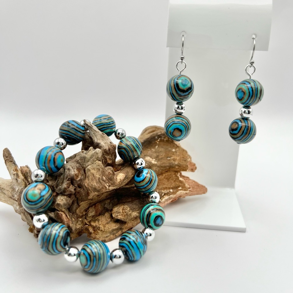 LAKE BLUE STRIPED STONE SET